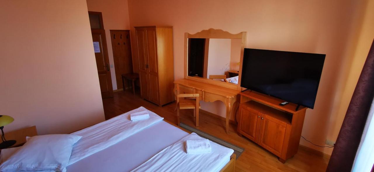Rakoczi Center Bed & Breakfast Odorheiu Secuiesc Luaran gambar